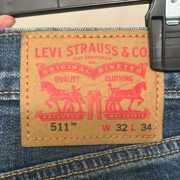 511 Slim Fit Levi Jeans - Picture 5 of 6